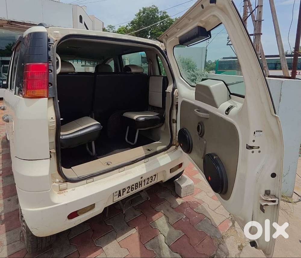 Mahindra Quanto C4 2015