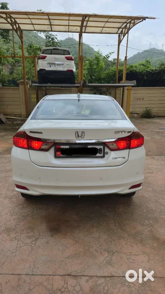 Honda City Idtec V Mt (premium Number)