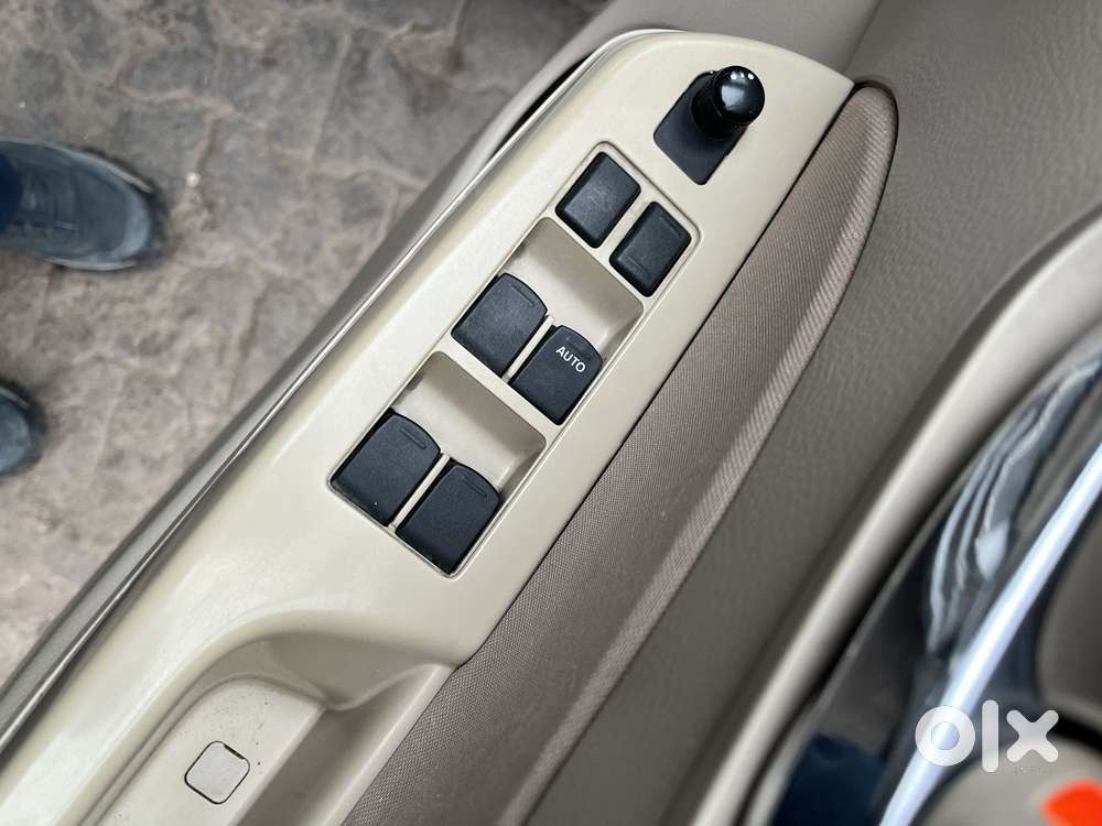 Maruti Suzuki Swift Dzire 1.3 Vxi, 2013, Petrol