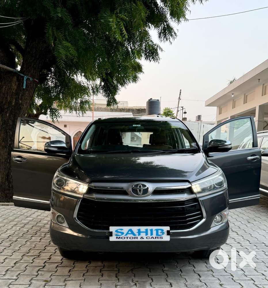 Toyota Innova Crysta 2.8z Automatic, 2017, Diesel