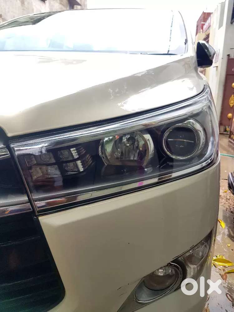 Toyota Innova Crysta 2016