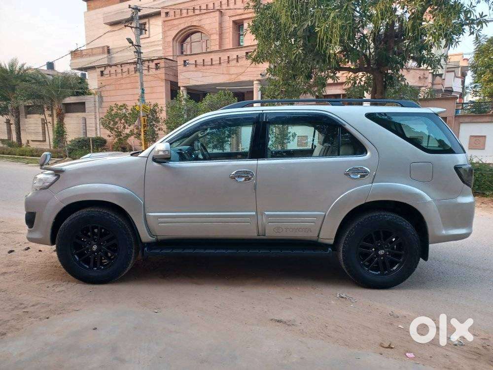 Toyota Fortuner 3.0 4x2 Mt, 2012, Diesel