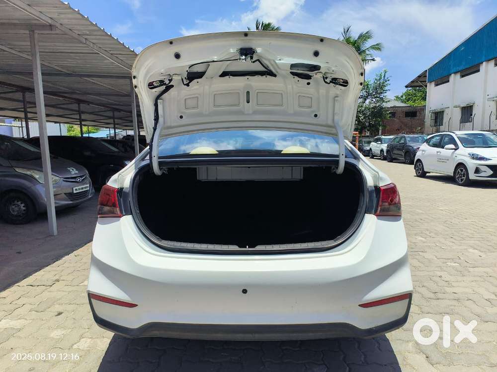 Hyundai Verna Crdi 1.6 E, 2018, Diesel