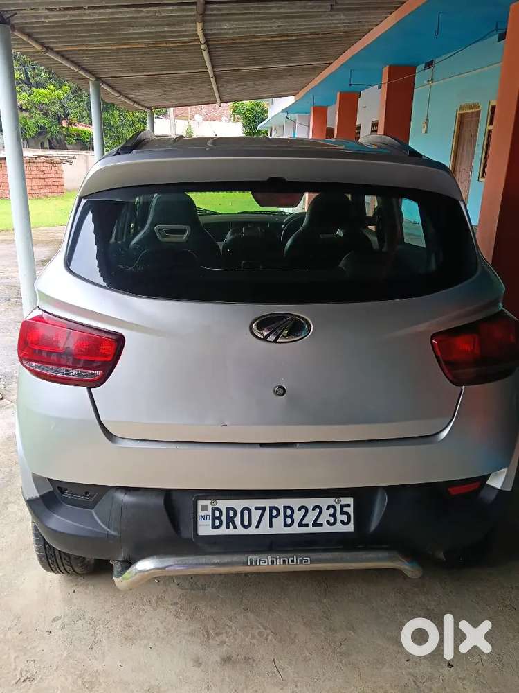 Mahindra Kuv 100 2017