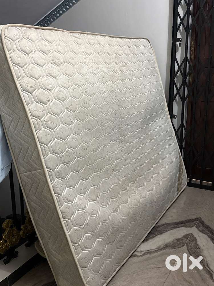 Mattress (8 inches height)