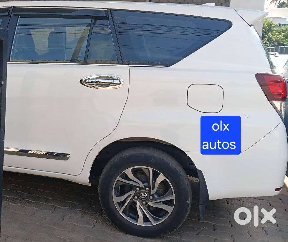 Toyota Innova Crysta 2.4 G Mt, 2022, Diesel
