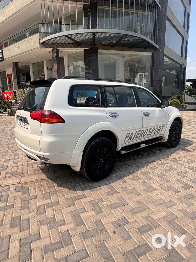 Mitsubishi Pajero Sport 2.5 Manual, 2012, Diesel
