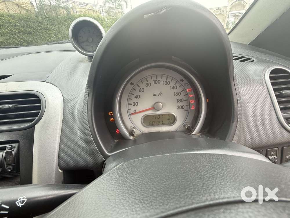 Maruti Suzuki Ritz Vxi, 2012, Petrol