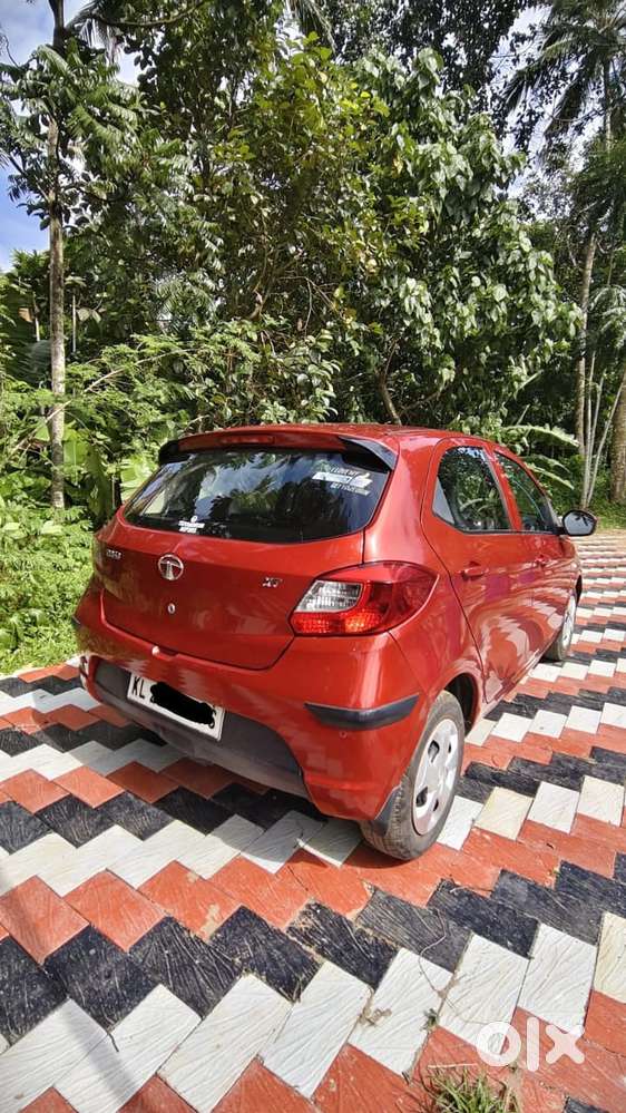 Tata Tiago 1.2 Revotron Xt, 2017, Petrol
