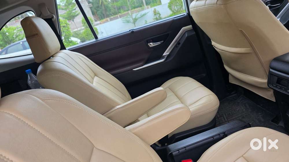 Toyota Innova Hycross 2.0 Vx Hybrid 7 Str, 2023, Petrol