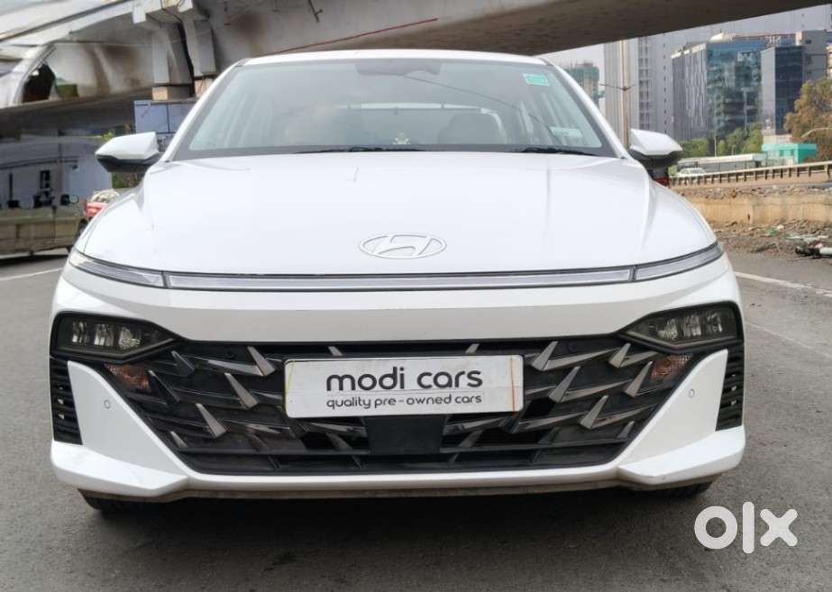 Hyundai Verna 1.5 Sx Vtvt Ivt, 2025, Petrol