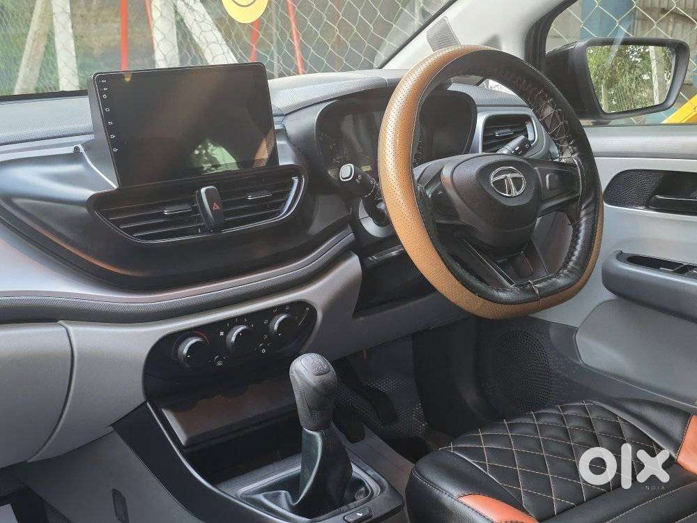 Tata Altroz 1.2 Xe, 2020, Petrol