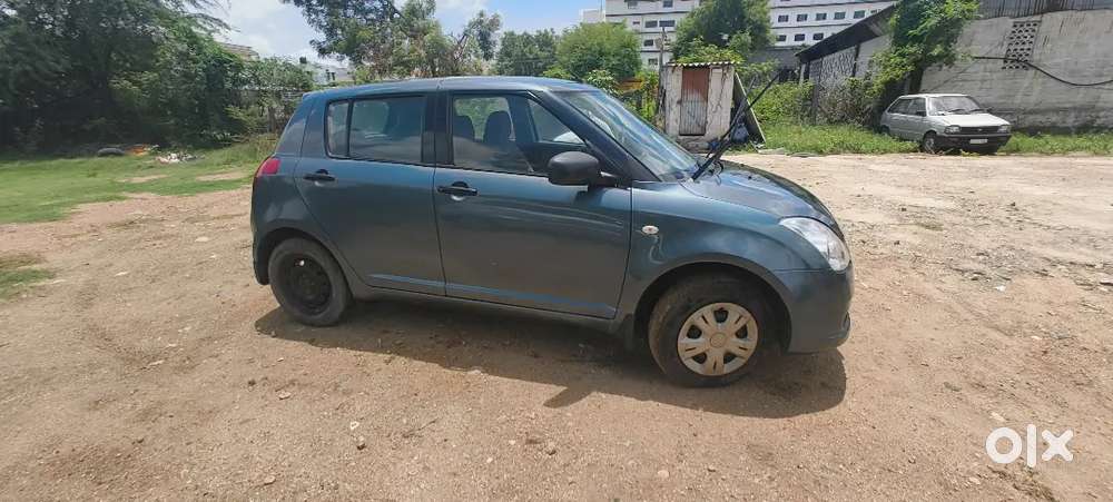 Swift 2007 Maruti Suzuki Manual- 165000 Fixed Price No Pargain