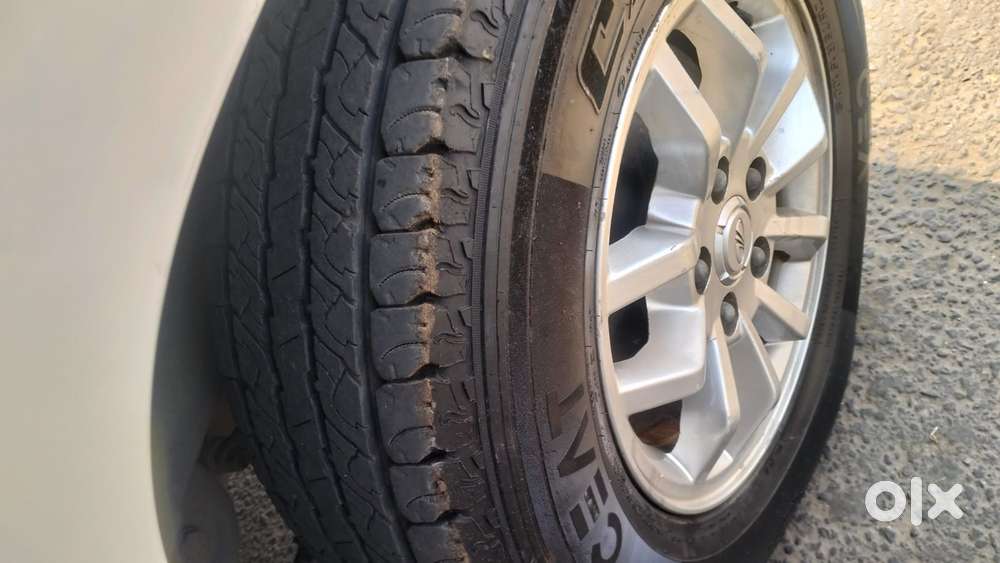 Mahindra Tuv 300 T8, 2016, Diesel