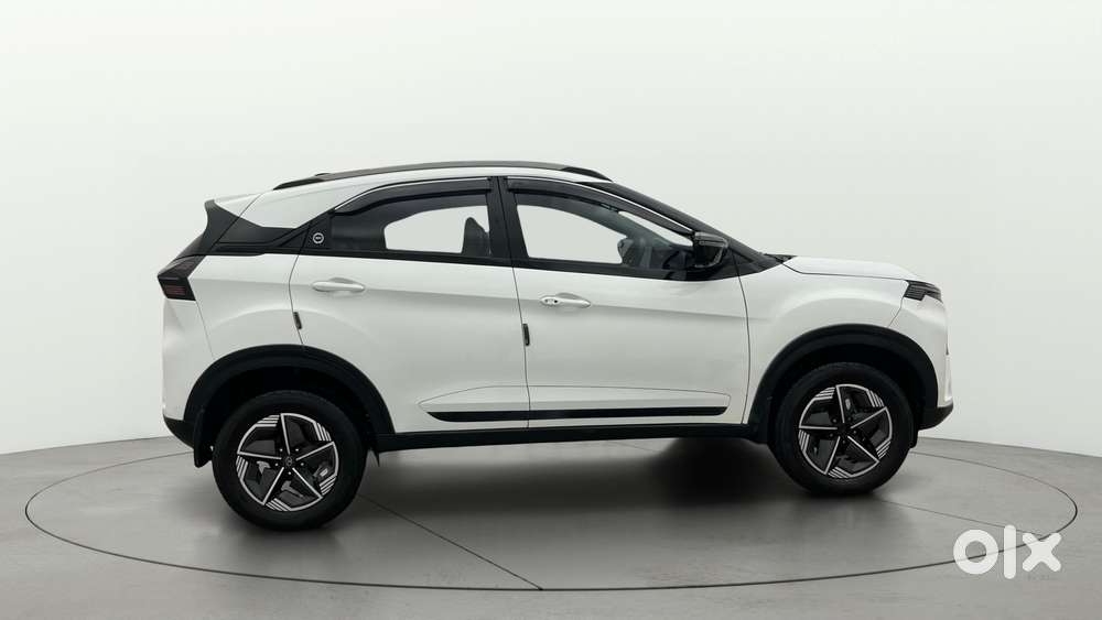 Tata Nexon Creative Plus 1.2 Revotron Petrol 6 Mt, 2023, Petrol