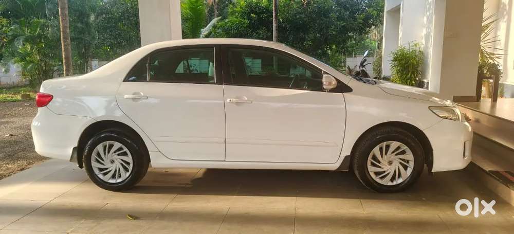 Toyota Corolla Altis 2013