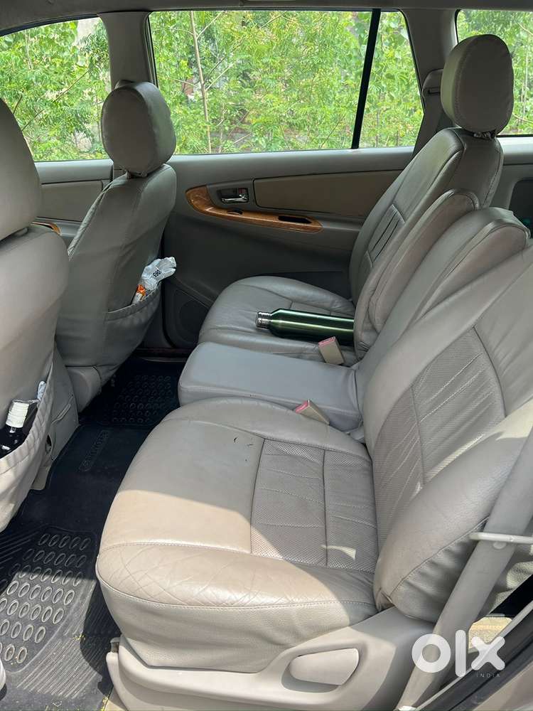Toyota Innova 2011 Km Driven