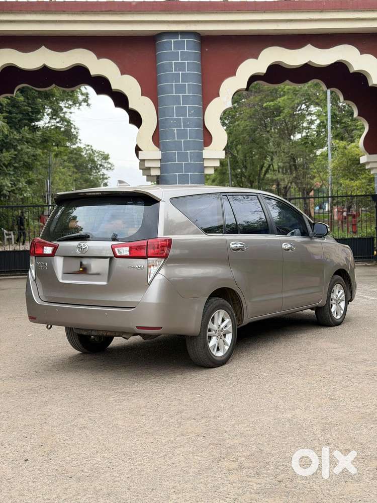 Toyota Innova Crysta 2.7 Vx Mt, 2016, Diesel