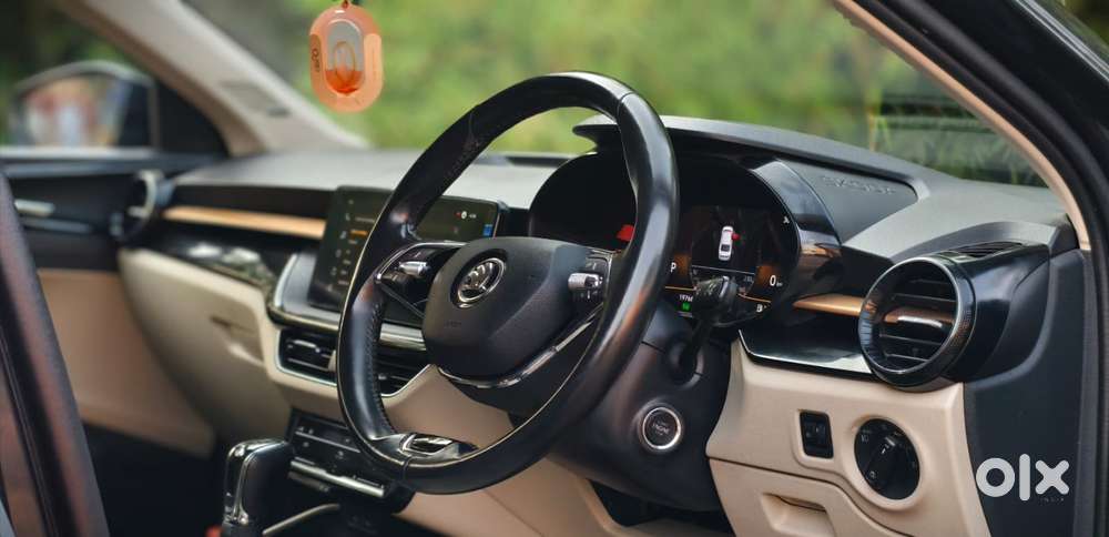 Skoda Slavia 1.5 Tsi Style At, 2022, Petrol