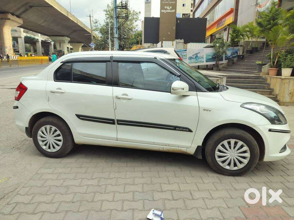 Maruti Suzuki Swift Dzire Vxi Optional, 2016, Petrol