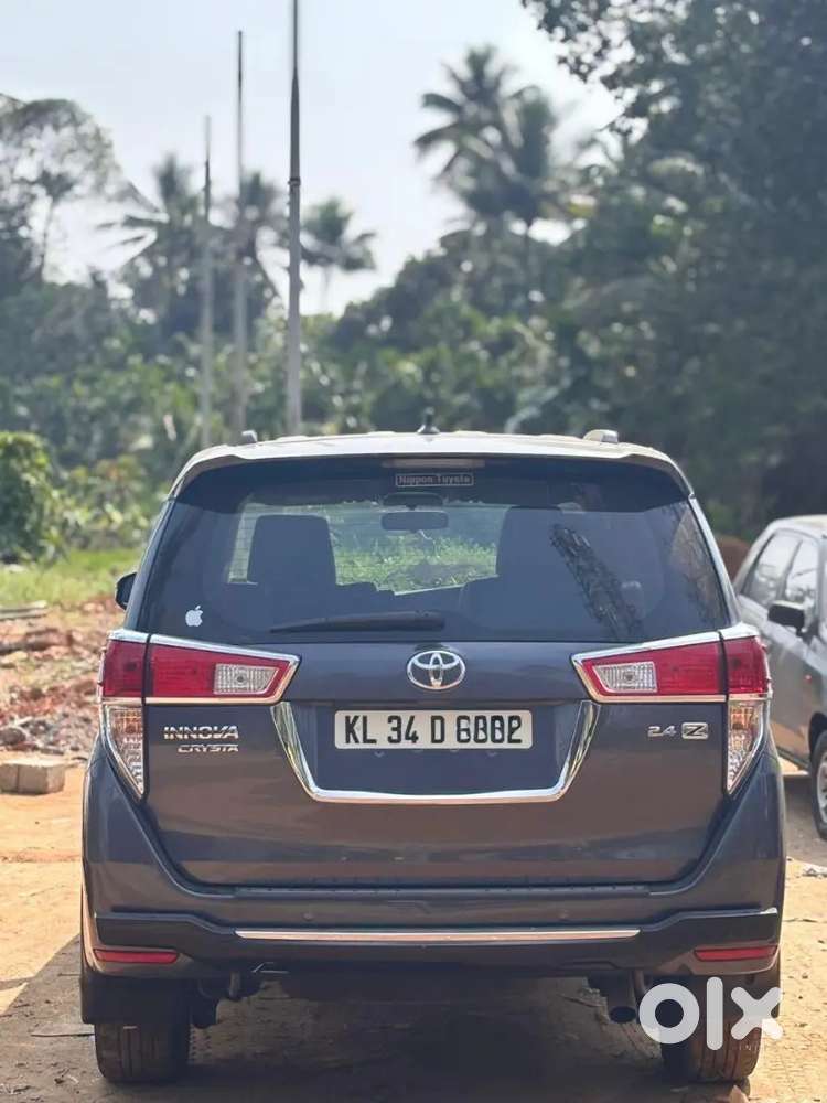 Toyota Innova Crysta 2016