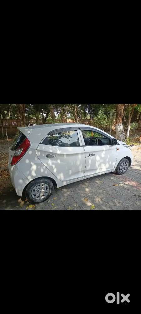 Hyundai Eon 2016 Petrol White