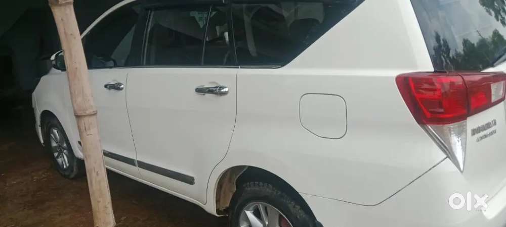 Toyota Innova Crysta 2019 Ready फाइनेंस कंडीशन में बेचना है