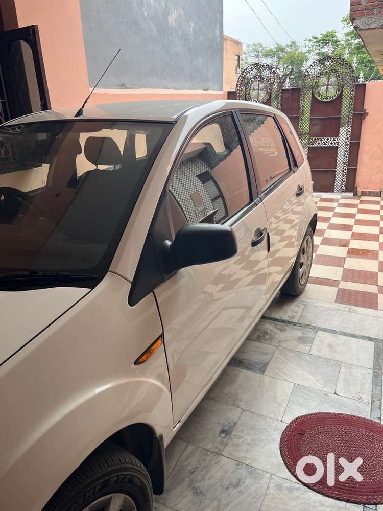 2013 Ford Figo Lxi