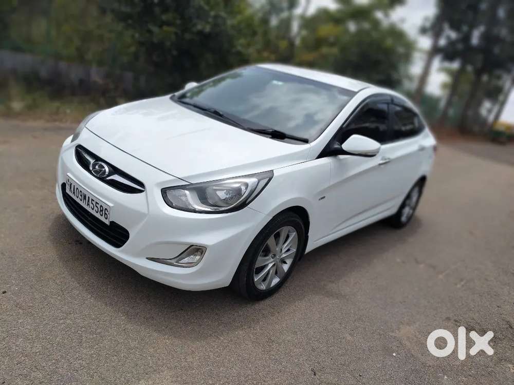 Hyundai Verna 1.6 SX CRDi 2013... Spinny & car 24 people plz dont cal.
