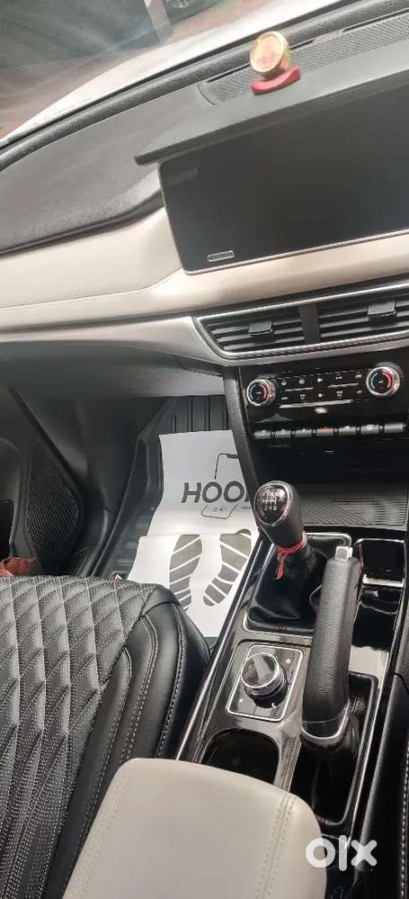 Xuv 700, As Good As New. Prime Condition. Premium Seat Covers