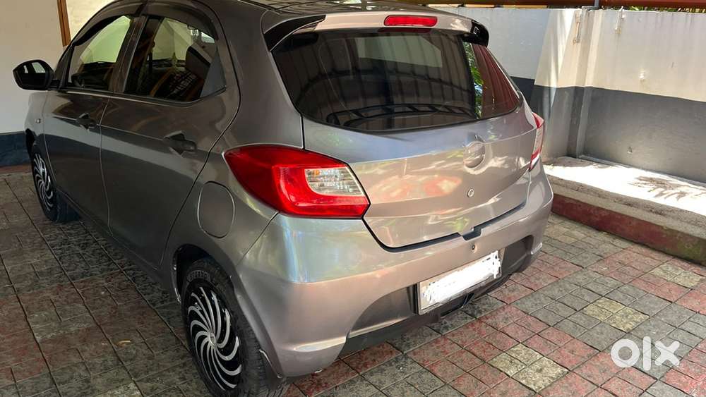 Tata Tiago Petrol 2018