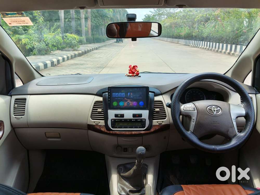 Toyota Innova 2.5 V 8 Str, 2014, Diesel
