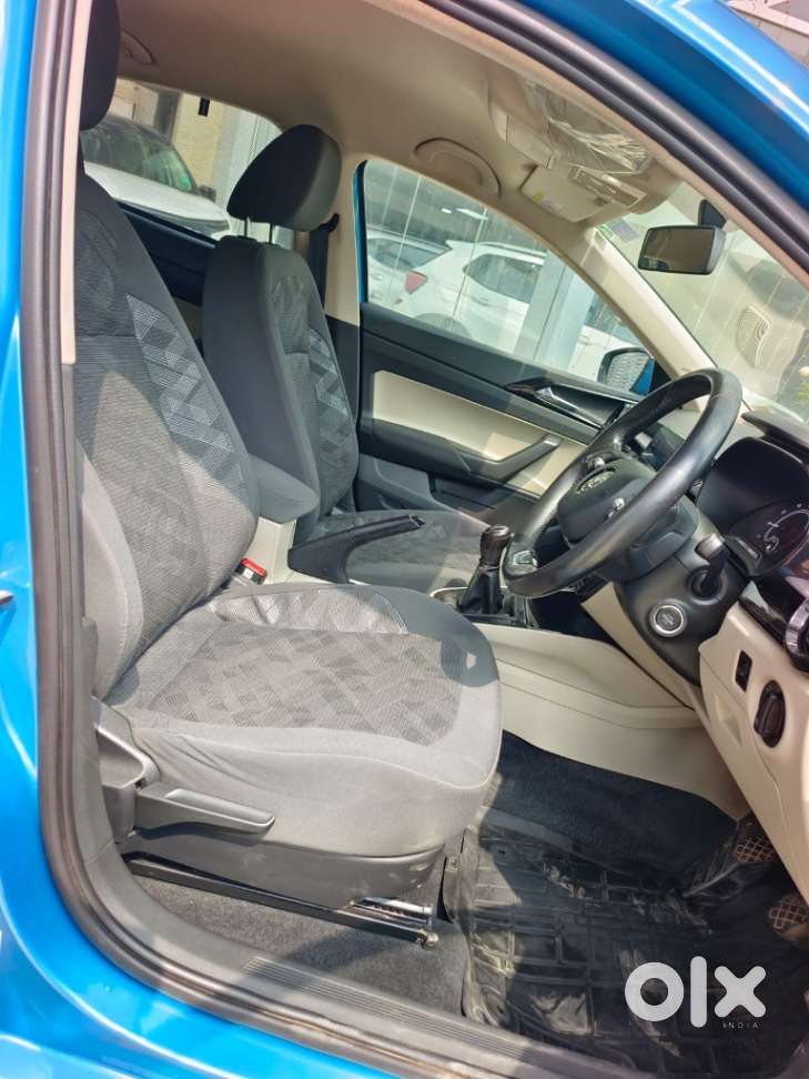 Skoda Slavia Ambition 1.0l Tsi Mt, 2023, Petrol