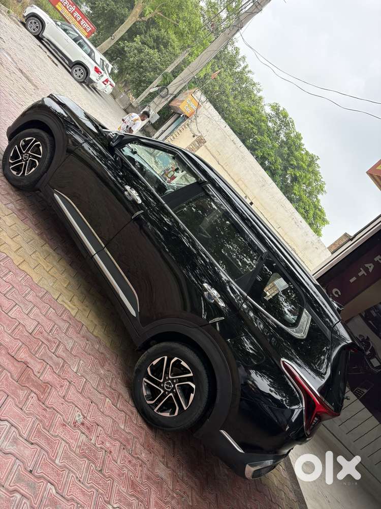 Kia Carens 1.5 Luxury Plus Diesel 6 Str, 2022, Diesel