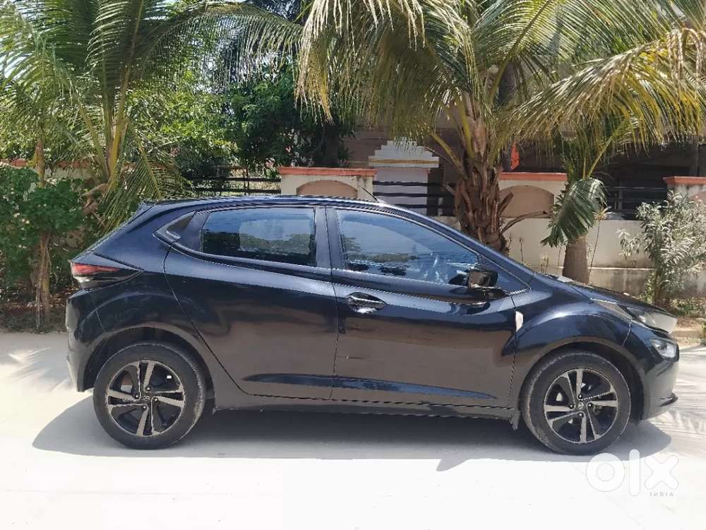 Tata Altroz 1.2 Xz Plus Dark Edition, 2022, Petrol