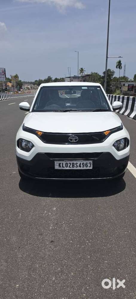 Tata Punch Adventure Amt, 2022, Petrol