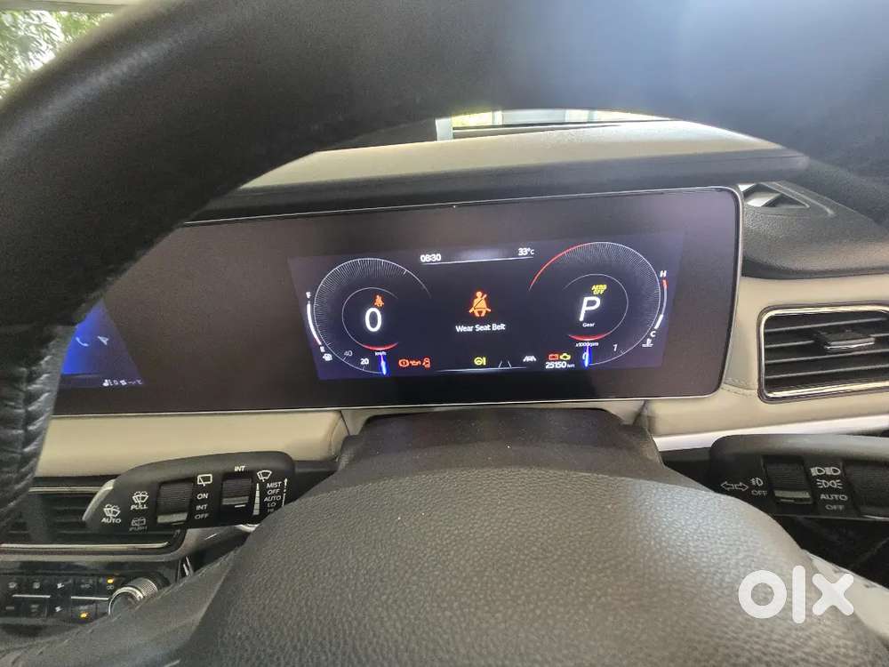 Mahindra Xuv700 2024 Petrol Well Maintained