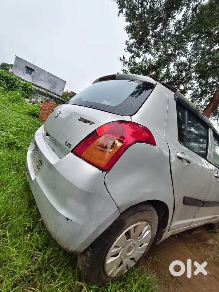 Maruti Suzuki Swift Lxi 2012