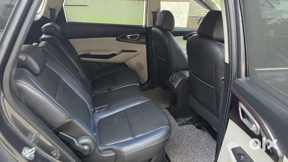 Kia Carens Clavis 2025