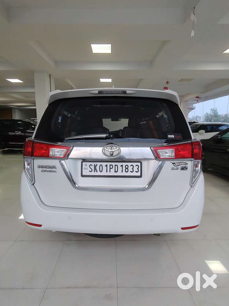 Toyota Innova Crysta 2.8z Automatic, 2016, Diesel