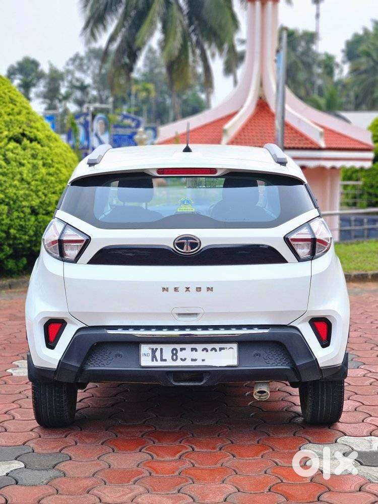 Tata Nexon 1.2 Revotron Xm (s), 2023, Diesel