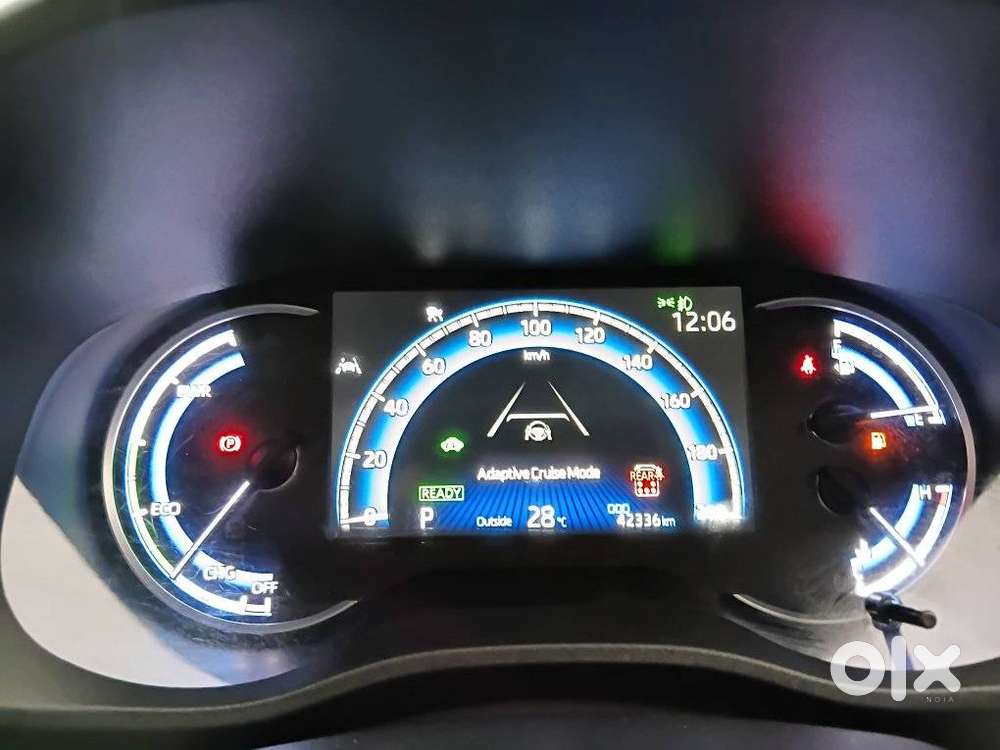 Toyota Innova Hycross 2.0 Zx Hybrid 7 Str, 2023, Petrol