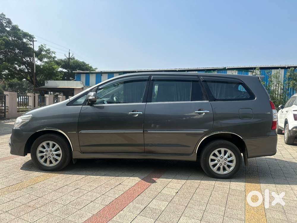 Toyota Innova 2.5 V 8 Str, 2013, Diesel
