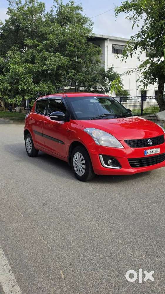 Maruti Suzuki Swift Vxi 1.2 Abs Bs-iv, 2016, Petrol