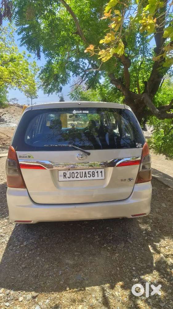 Toyota Innova 2015