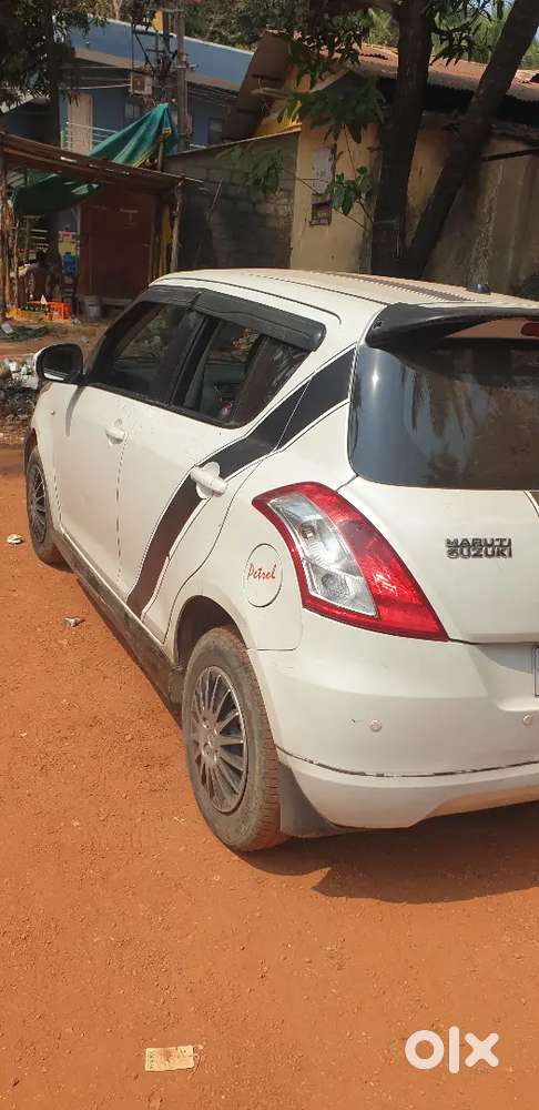 Maruti Suzuki Swift 2014 Petrol 96000 Km Driven