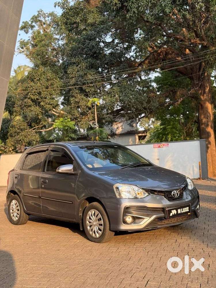 Toyota Etios Liva V Limited, 2017, Petrol