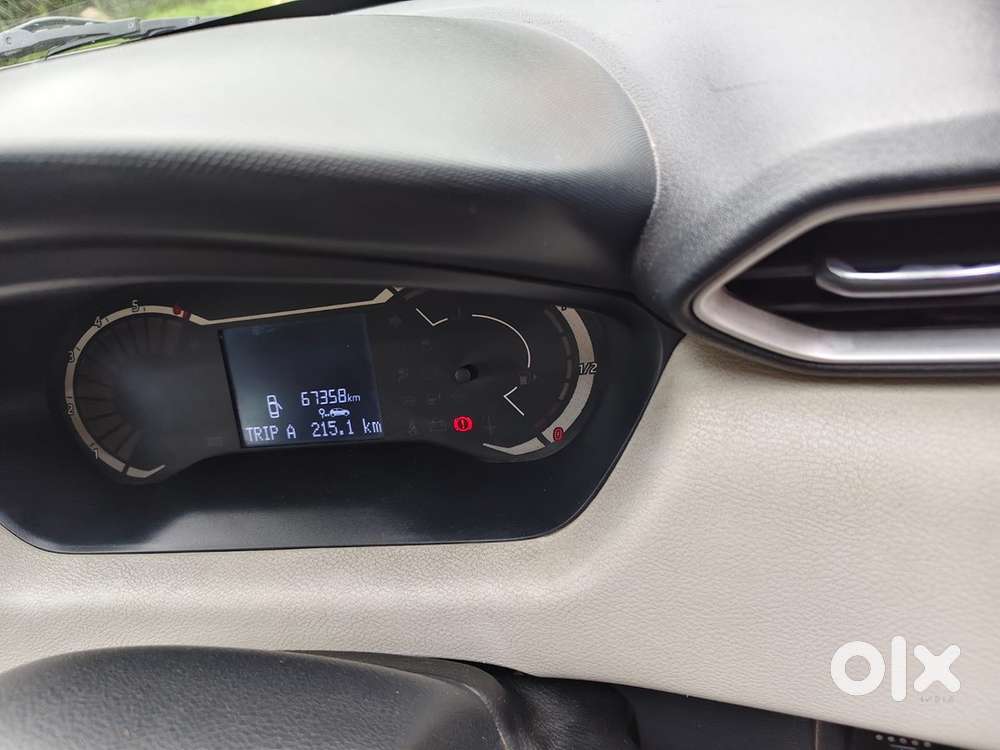 Nissan Magnite 2022 Petrol & Cng 67000 Km Driven