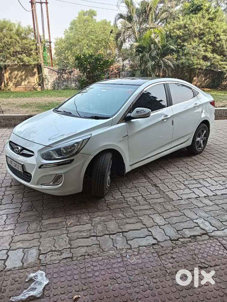 Hyundai Verna 2012