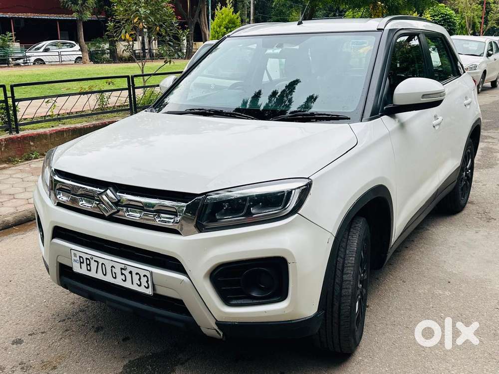 Maruti Suzuki Brezza 1.5 Zxi Smart Hybrid, 2022, Petrol